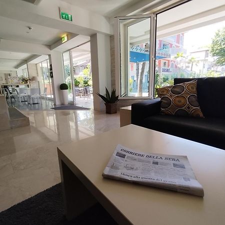 Hotel Desire' Риччоне Екстер'єр фото