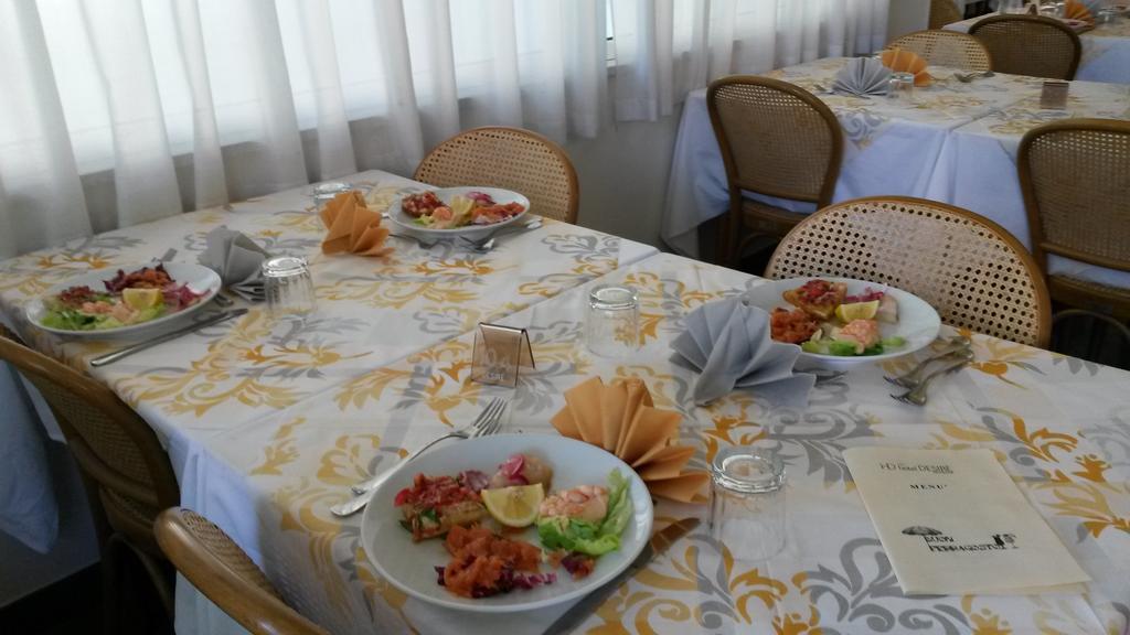 Hotel Desire' Риччоне Екстер'єр фото