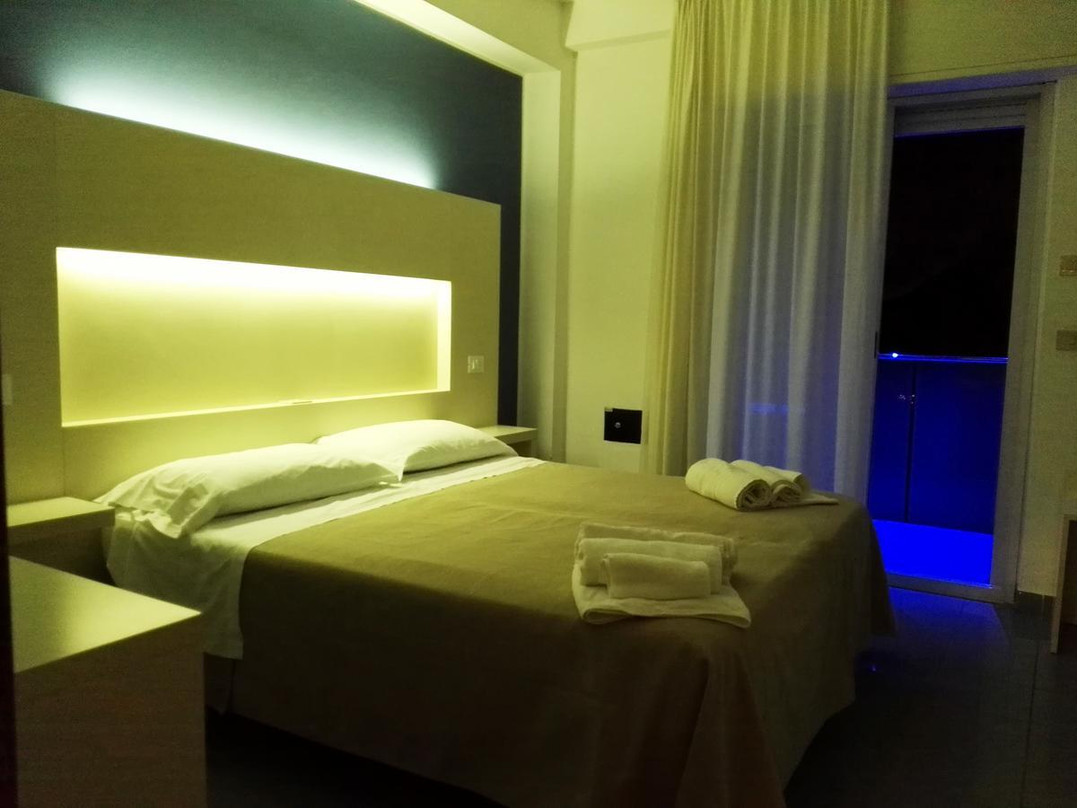 Hotel Desire' Риччоне Екстер'єр фото
